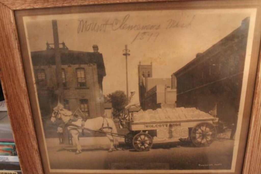 Mount Clemens 1899