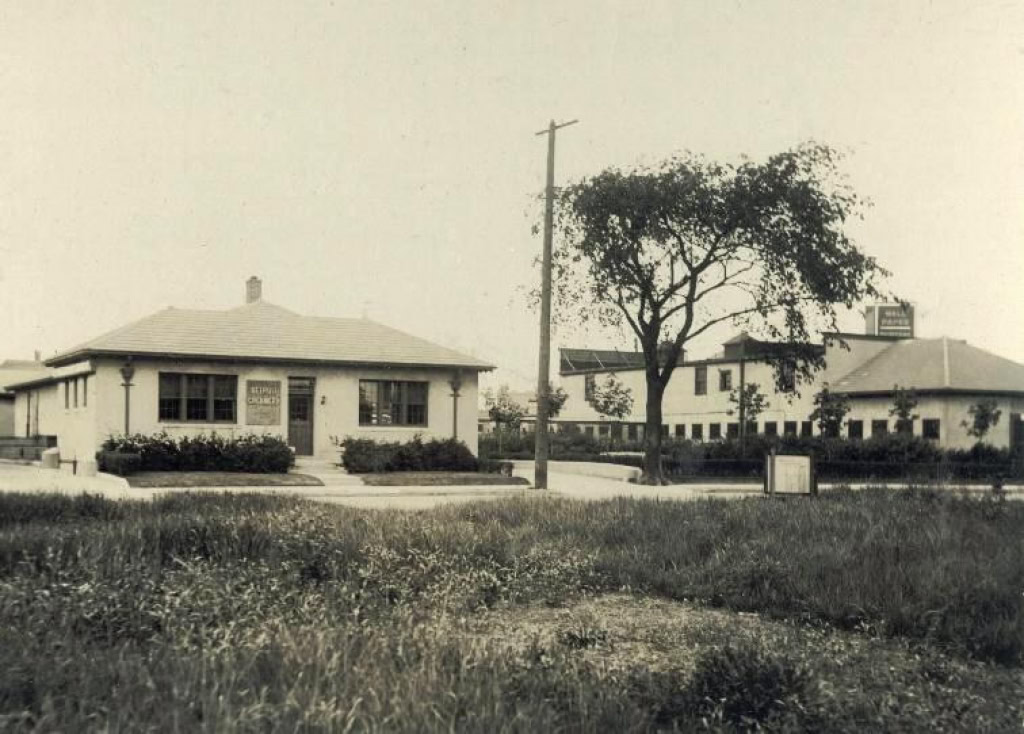 1930